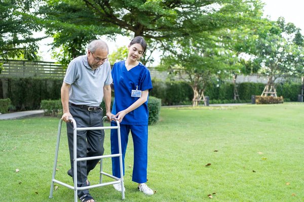 Comment choisir une résidence EHPAD?