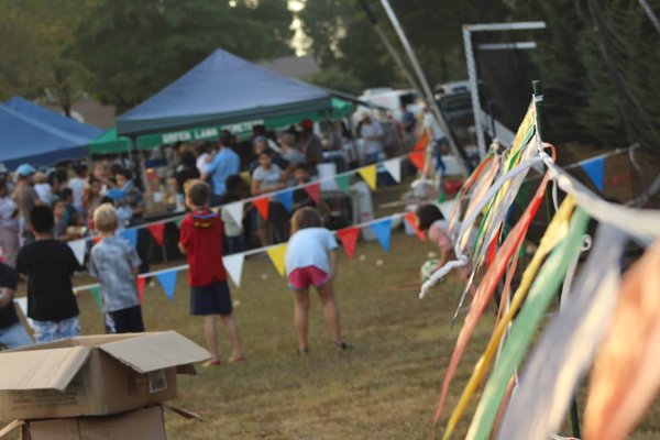 Protégez vos festivités : stratégies pour sécuriser efficacement une fête locale